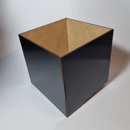 Cajas tipo cubo en madera.