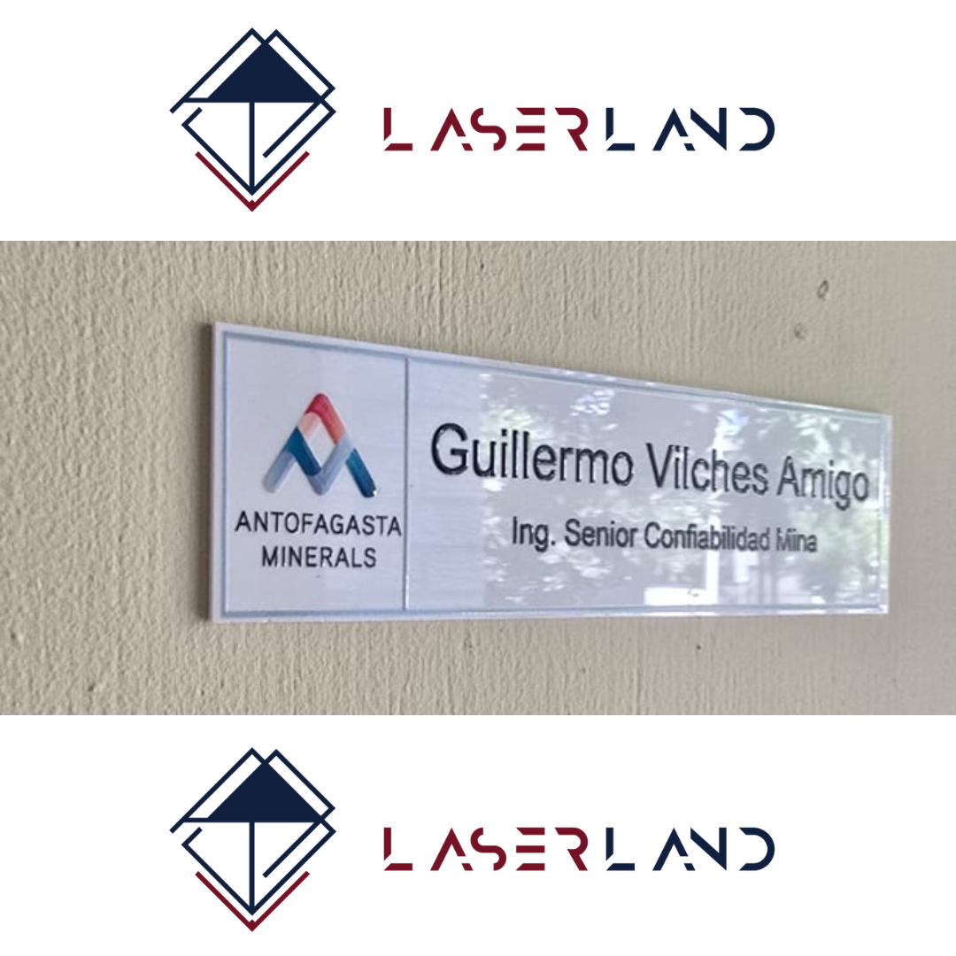Identificador para puertas en acrílico