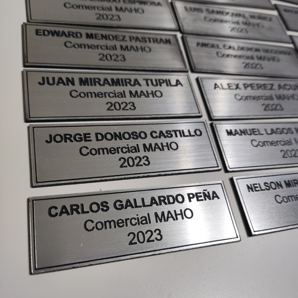 Placas de indentificación en Lamicoid